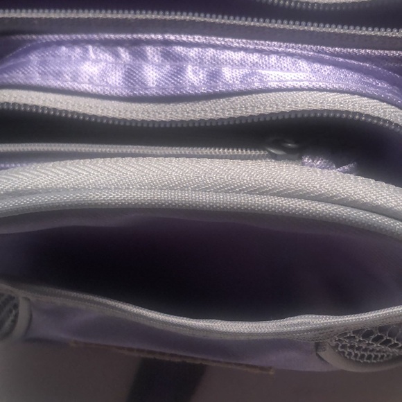 Woman’s eastsport purple Y2k Fanny pack waist bag - Picture 13 of 13